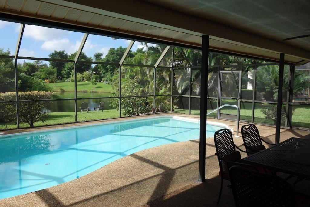 Pool Home With A New Sparkling Pool, Close To Beach, Lovely Lake View Naples Zewnętrze zdjęcie
