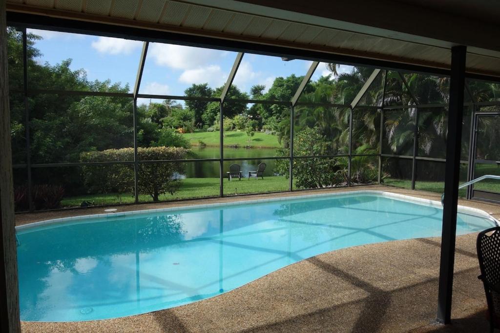 Pool Home With A New Sparkling Pool, Close To Beach, Lovely Lake View Naples Zewnętrze zdjęcie