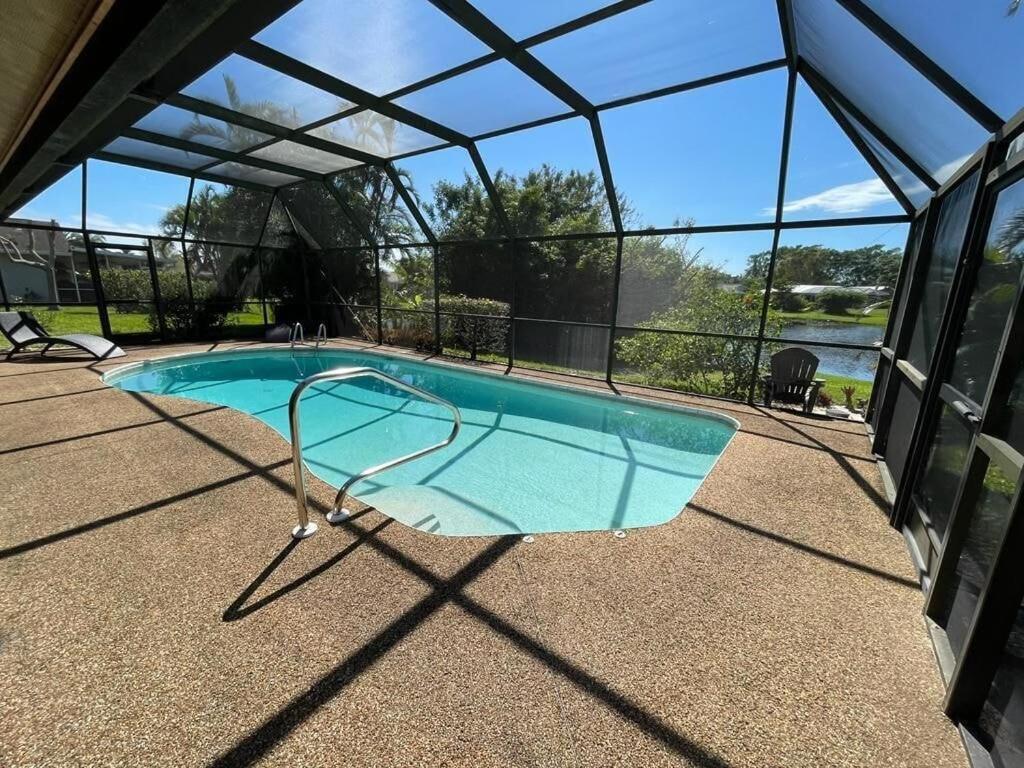 Pool Home With A New Sparkling Pool, Close To Beach, Lovely Lake View Naples Zewnętrze zdjęcie